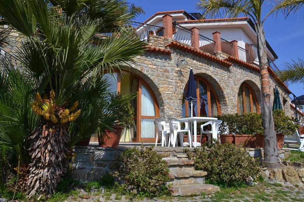 Le Terrazze Appartamenti Vacanze Sanremo Exterior photo