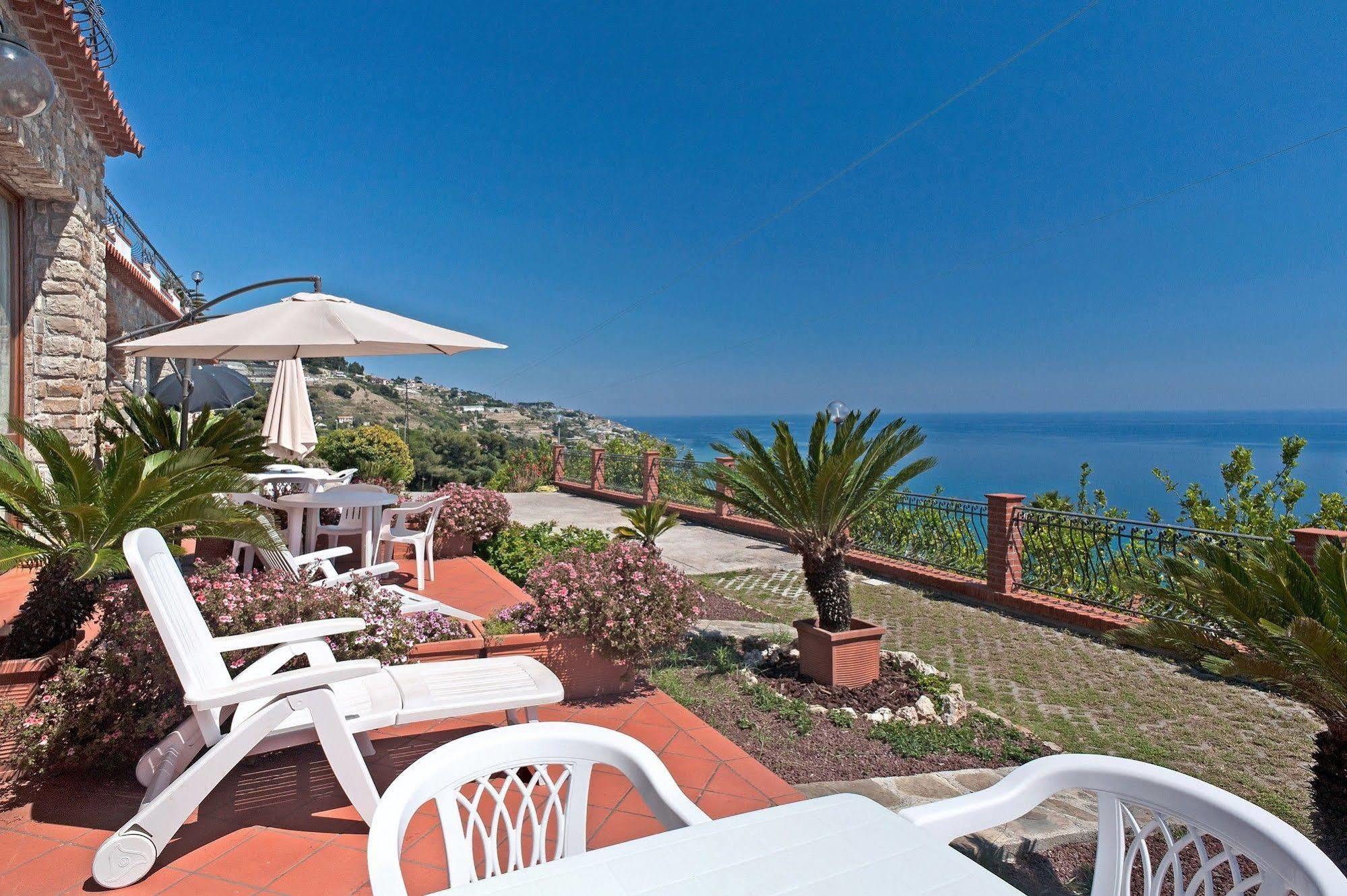 Le Terrazze Appartamenti Vacanze Sanremo Exterior photo